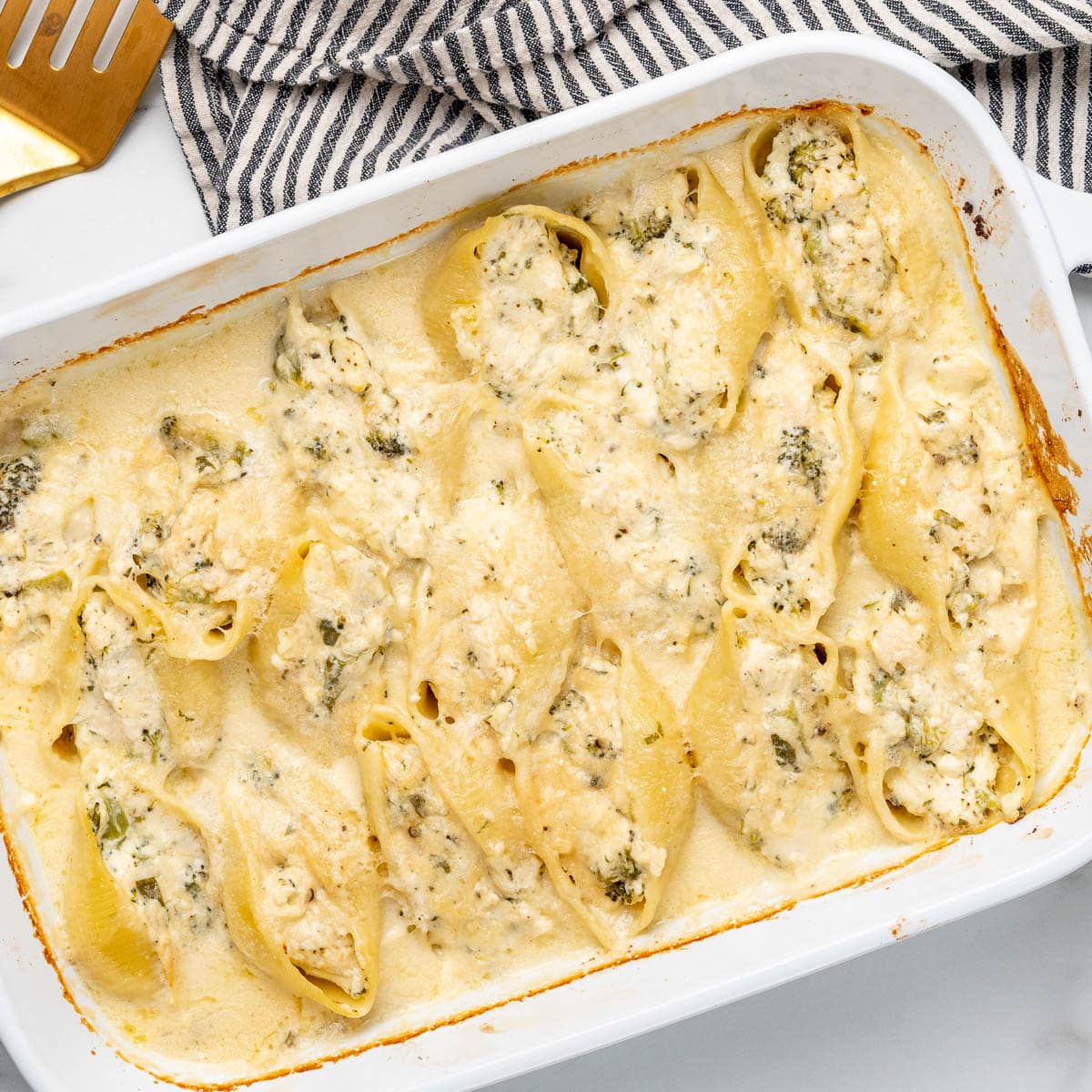 Chicken Alfredo Stuffed Shells Recipe - Easy Chicken Recipes