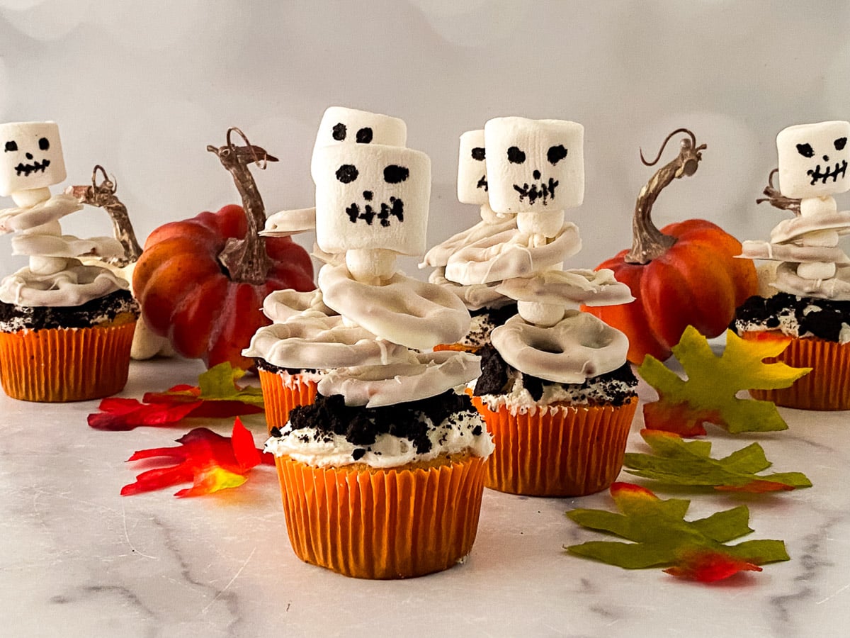 Halloween Edible Cupcake Topper Decorations, Set of 6