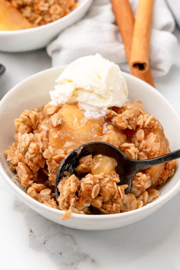 Apple Crisp With Canned Apple Pie Filling - All She Cooks