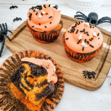 Crazy-Easy Halloween Cupcakes featured image